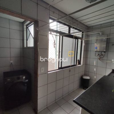 Apartamento com 155m², 3 quartos (sendo 1 suíte), 1 garagem, no bairro Estreito em Florianópolis
