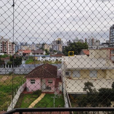 Apartamento com 155m², 3 quartos (sendo 1 suíte), 1 garagem, no bairro Estreito em Florianópolis