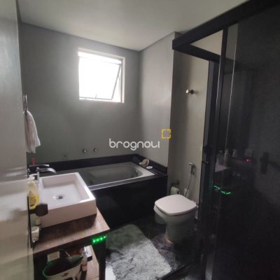 Apartamento com 155m², 3 quartos (sendo 1 suíte), 1 garagem, no bairro Estreito em Florianópolis
