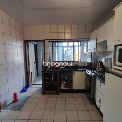 Apartamento com 155m², 3 quartos (sendo 1 suíte), 1 garagem, no bairro Estreito em Florianópolis