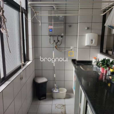 Apartamento com 155m², 3 quartos (sendo 1 suíte), 1 garagem, no bairro Estreito em Florianópolis