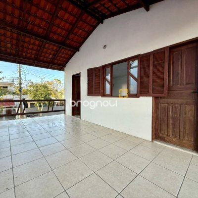 Casa com 140m², 4 quartos (sendo 1 suíte), 1 garagem, no bairro Ingleses em Florianópolis
