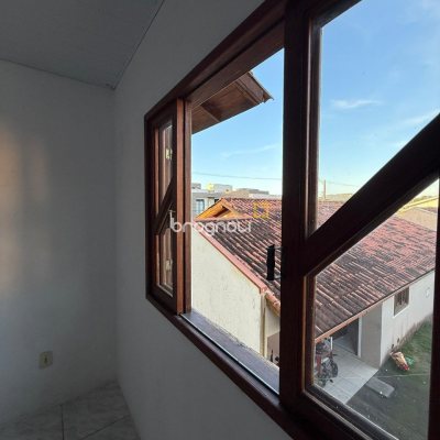 Casa com 140m², 4 quartos (sendo 1 suíte), 1 garagem, no bairro Ingleses em Florianópolis