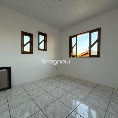Casa com 140m², 4 quartos (sendo 1 suíte), 1 garagem, no bairro Ingleses em Florianópolis