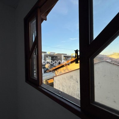 Casa com 140m², 4 quartos (sendo 1 suíte), 1 garagem, no bairro Ingleses em Florianópolis