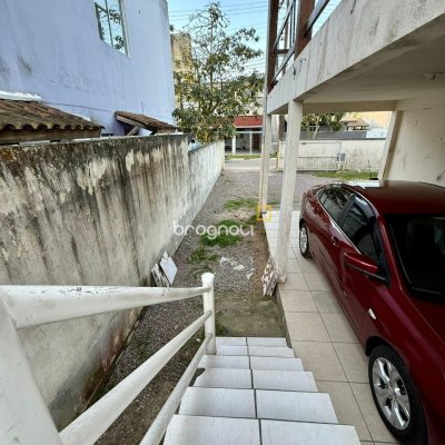 Casa com 140m², 4 quartos (sendo 1 suíte), 1 garagem, no bairro Ingleses em Florianópolis