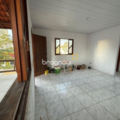 Casa com 140m², 4 quartos (sendo 1 suíte), 1 garagem, no bairro Ingleses em Florianópolis