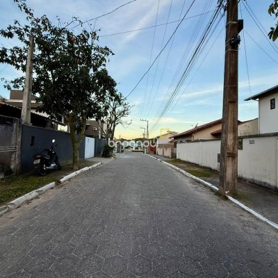 Casa com 140m², 4 quartos (sendo 1 suíte), 1 garagem, no bairro Ingleses em Florianópolis