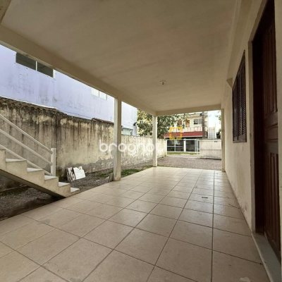Casa com 140m², 4 quartos (sendo 1 suíte), 1 garagem, no bairro Ingleses em Florianópolis