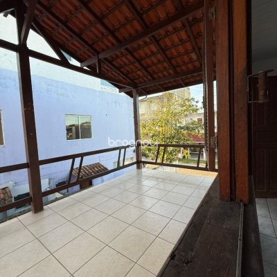 Casa com 140m², 4 quartos (sendo 1 suíte), 1 garagem, no bairro Ingleses em Florianópolis