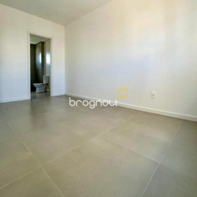 Casa de Condomínio com 110m², 3 quartos (sendo 1 suíte), 2 garagens, no bairro Morro das Pedras em Florianópolis
