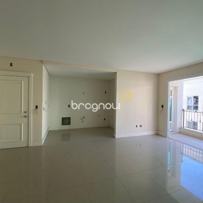 Apartamento com 95m², 3 quartos (sendo 1 suíte), 1 garagem, no bairro Pedra Branca em Palhoça