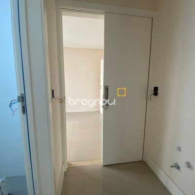 Apartamento com 95m², 3 quartos (sendo 1 suíte), 1 garagem, no bairro Pedra Branca em Palhoça