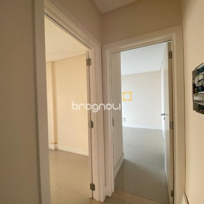 Apartamento com 95m², 3 quartos (sendo 1 suíte), 1 garagem, no bairro Pedra Branca em Palhoça