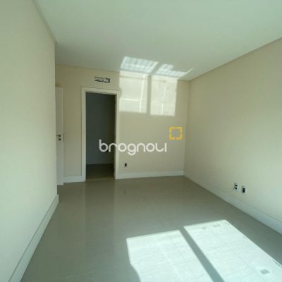 Apartamento com 98m², 3 quartos (sendo 1 suíte), 1 garagem, no bairro Pedra Branca em Palhoça