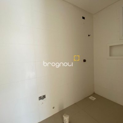 Apartamento com 98m², 3 quartos (sendo 1 suíte), 1 garagem, no bairro Pedra Branca em Palhoça
