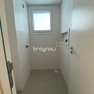 Apartamento com 98m², 3 quartos (sendo 1 suíte), 1 garagem, no bairro Pedra Branca em Palhoça