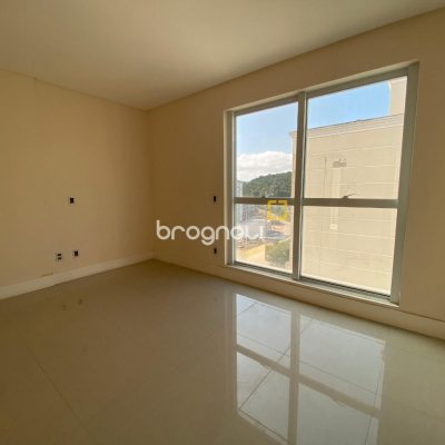 Apartamento com 98m², 3 quartos (sendo 1 suíte), 1 garagem, no bairro Pedra Branca em Palhoça