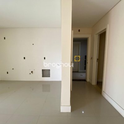 Apartamento com 98m², 3 quartos (sendo 1 suíte), 1 garagem, no bairro Pedra Branca em Palhoça
