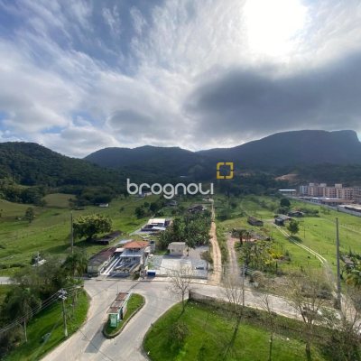 Apartamento com 98m², 3 quartos (sendo 1 suíte), 1 garagem, no bairro Pedra Branca em Palhoça