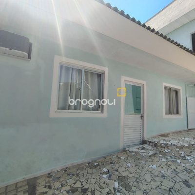 Casa com 230m², 2 garagens, no bairro Jardim Cidade de Florianópolis em São José