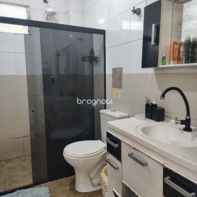 Casa com 230m², 2 garagens, no bairro Jardim Cidade de Florianópolis em São José