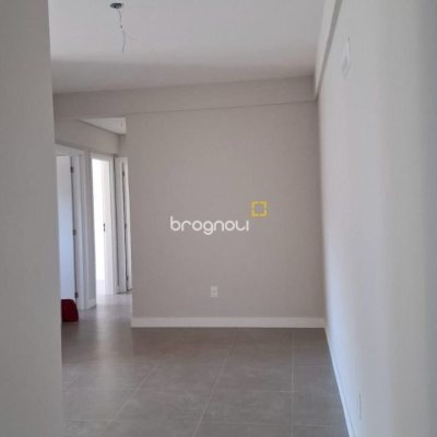 Apartamento com 98m², 3 quartos (sendo 1 suíte), 2 garagens, no bairro Saco Grande em Florianópolis