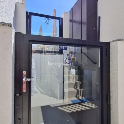 Apartamento com 98m², 3 quartos (sendo 1 suíte), 2 garagens, no bairro Saco Grande em Florianópolis