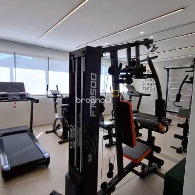 Apartamento com 98m², 3 quartos (sendo 1 suíte), 2 garagens, no bairro Saco Grande em Florianópolis