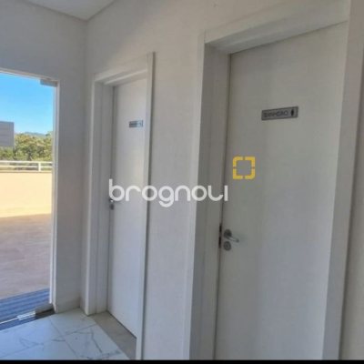 Apartamento com 72m², 2 quartos (sendo 1 suíte), 1 garagem, no bairro Ingleses em Florianópolis
