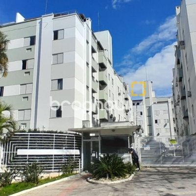 Cobertura com 179m², 4 quartos (sendo 1 suíte), 2 garagens, no bairro Trindade em Florianópolis