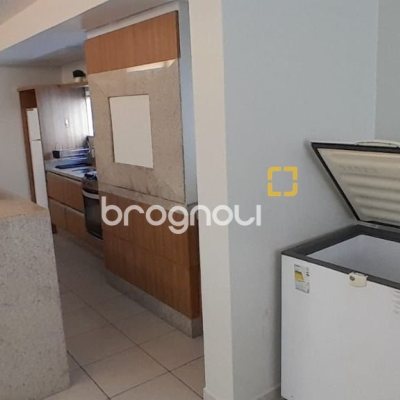 Cobertura com 179m², 4 quartos (sendo 1 suíte), 2 garagens, no bairro Trindade em Florianópolis