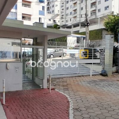 Cobertura com 179m², 4 quartos (sendo 1 suíte), 2 garagens, no bairro Trindade em Florianópolis