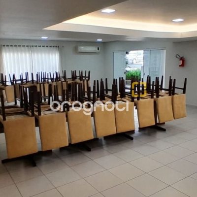 Cobertura com 179m², 4 quartos (sendo 1 suíte), 2 garagens, no bairro Trindade em Florianópolis