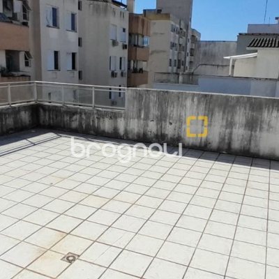 Cobertura com 179m², 4 quartos (sendo 1 suíte), 2 garagens, no bairro Trindade em Florianópolis
