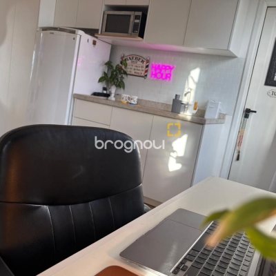 Sala com 22m², no bairro Centro em Florianópolis