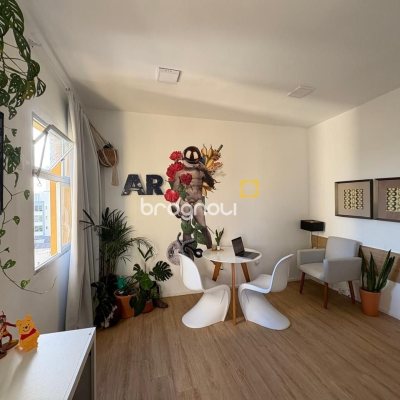 Sala com 22m², no bairro Centro em Florianópolis