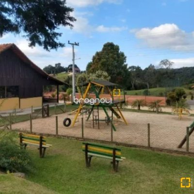 Sítio com 5112m², no bairro Invernadinha em Rancho Queimado
