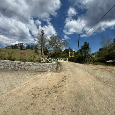 Sítio com 5112m², no bairro Invernadinha em Rancho Queimado