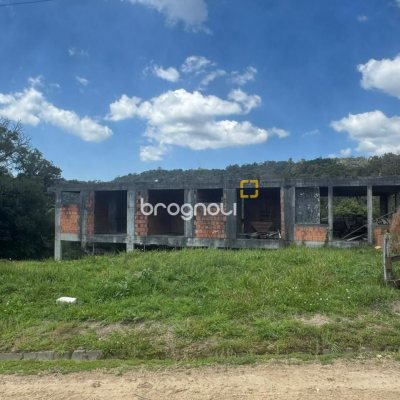 Sítio com 5112m², no bairro Invernadinha em Rancho Queimado