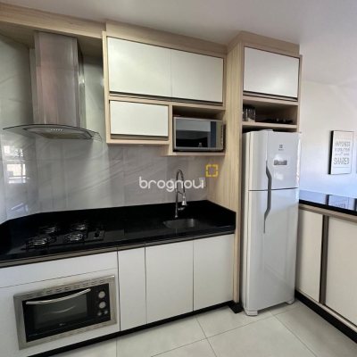 Apartamento com 55m², 2 quartos, 1 garagem, no bairro Canasvieiras em Florianópolis