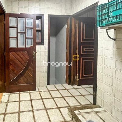Casa com 362m², 5 quartos (sendo 1 suíte), 4 garagens, no bairro Abraão em Florianópolis