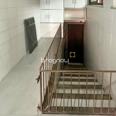 Casa com 362m², 5 quartos (sendo 1 suíte), 4 garagens, no bairro Abraão em Florianópolis