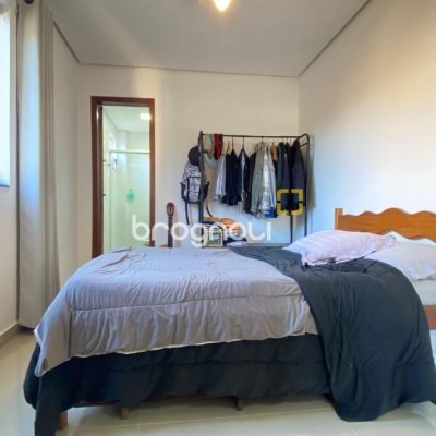 Apartamento com 80m², 2 quartos (sendo 1 suíte), 1 garagem, no bairro São João do Rio Vermelho em Florianópolis