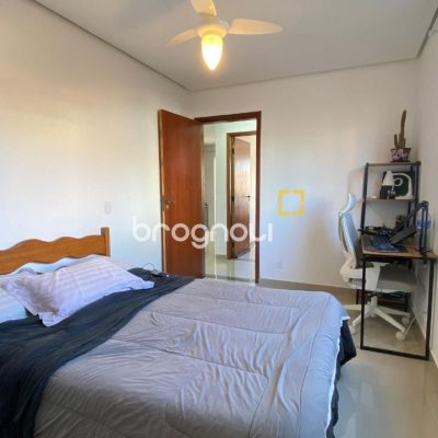 Apartamento com 80m², 2 quartos (sendo 1 suíte), 1 garagem, no bairro São João do Rio Vermelho em Florianópolis