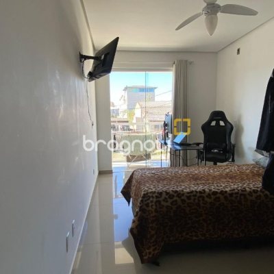 Apartamento com 80m², 2 quartos (sendo 1 suíte), 1 garagem, no bairro São João do Rio Vermelho em Florianópolis