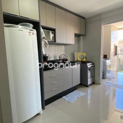 Apartamento com 80m², 2 quartos (sendo 1 suíte), 1 garagem, no bairro São João do Rio Vermelho em Florianópolis