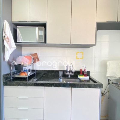 Apartamento com 80m², 2 quartos (sendo 1 suíte), 1 garagem, no bairro São João do Rio Vermelho em Florianópolis