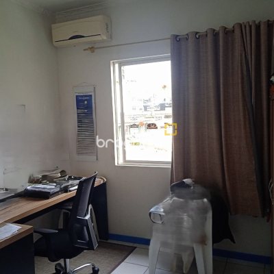 Casa com 260m², 3 quartos (sendo 1 suíte), 6 garagens, no bairro Nossa Senhora do Rosário em São José