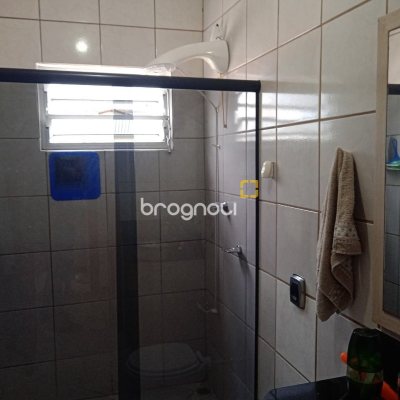 Casa com 260m², 3 quartos (sendo 1 suíte), 6 garagens, no bairro Nossa Senhora do Rosário em São José